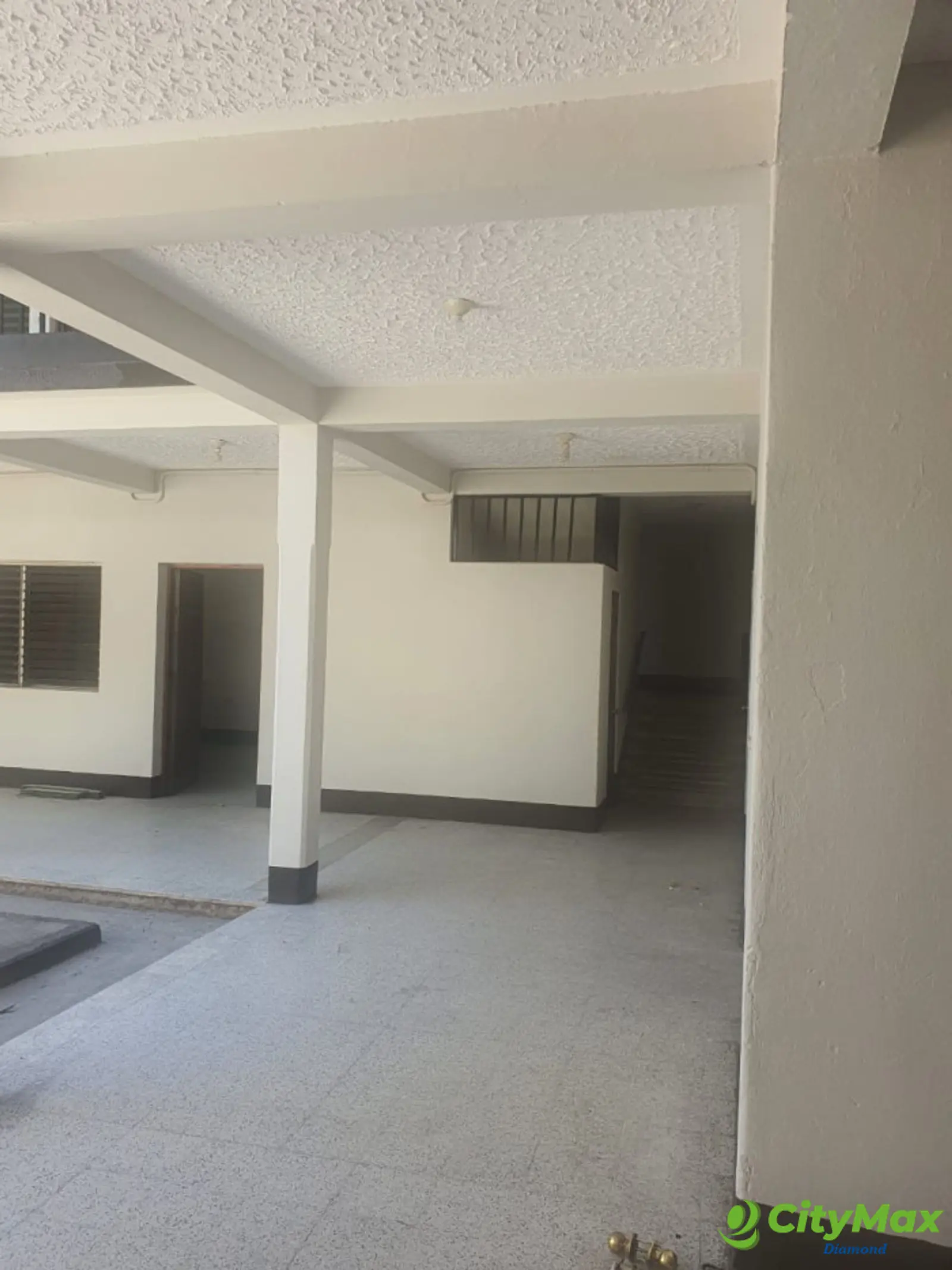 Casa en Renta de Uso Comercial en Centro de Zacapa - foto 6