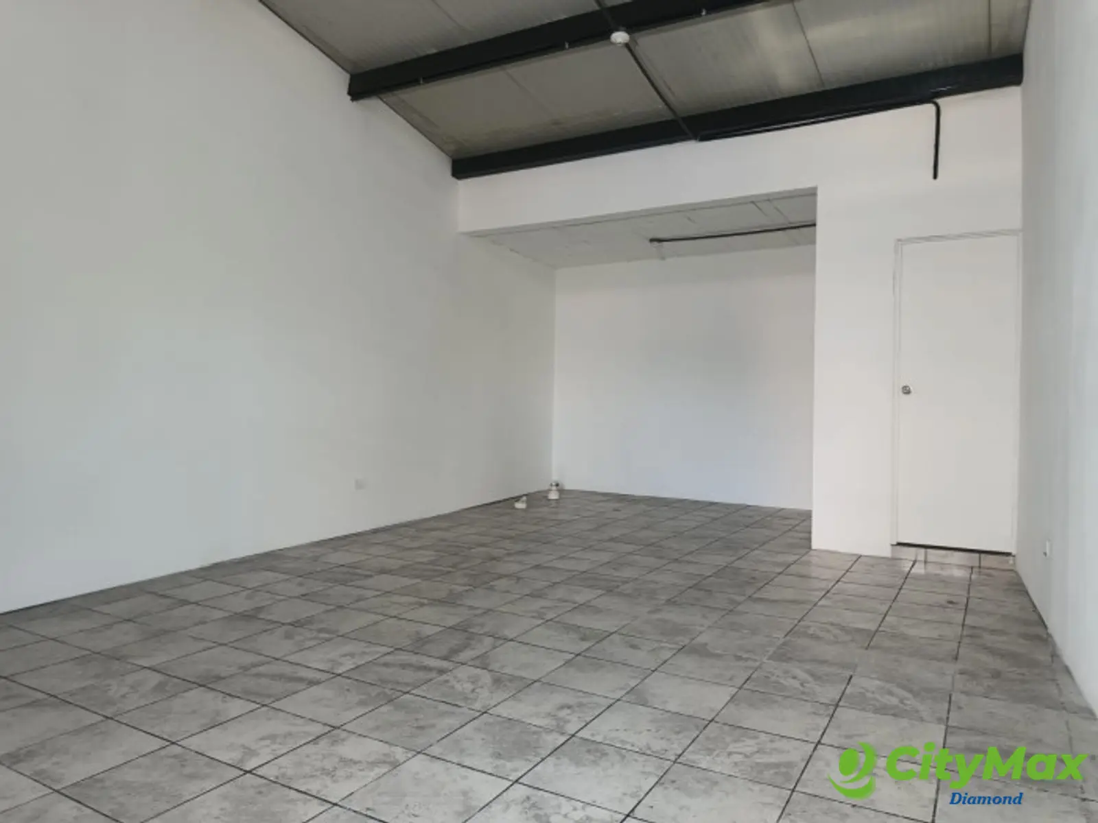 Local Comercial en Renta en Zona 10 - foto 3