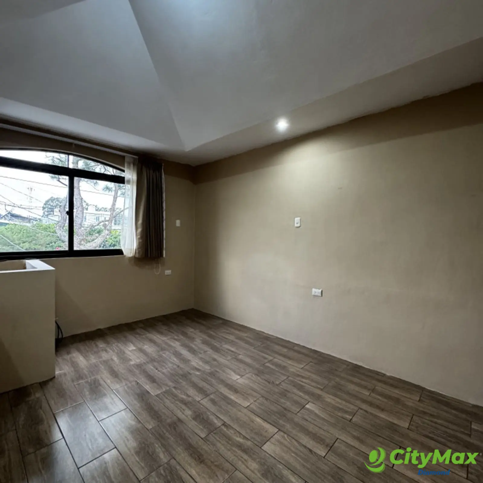 Apartamento en renta zona 17 - foto 5