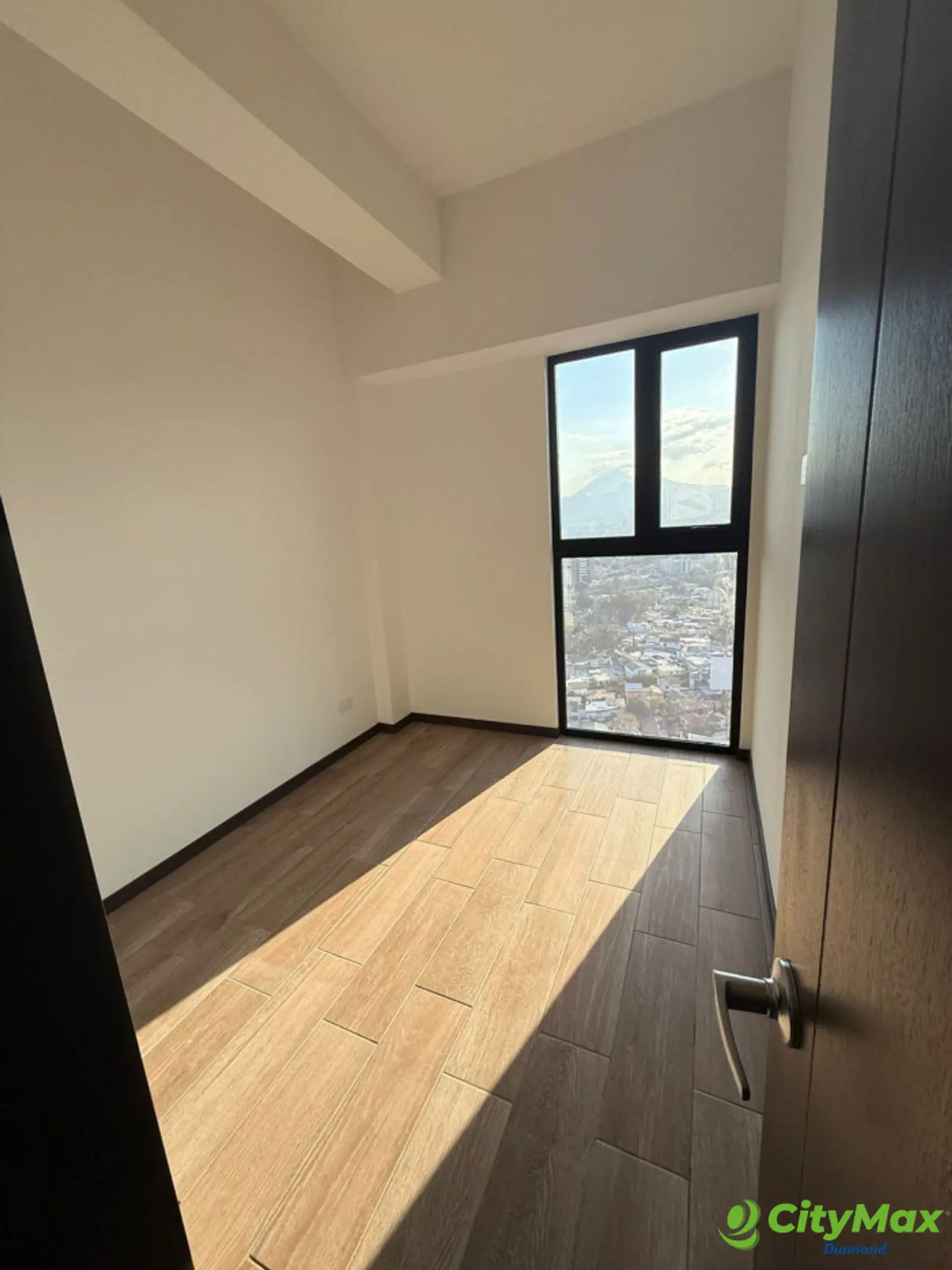 Apartamento en renta en zona 11 Edificio nuevo - foto 13