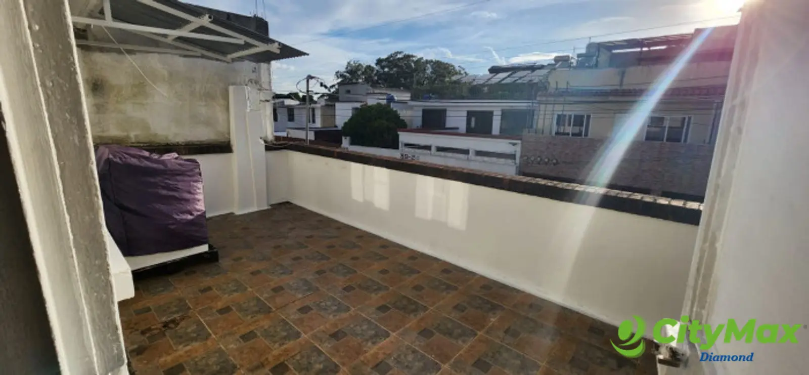 Venta Casa grande con apartamentos en zona 12 - foto 5