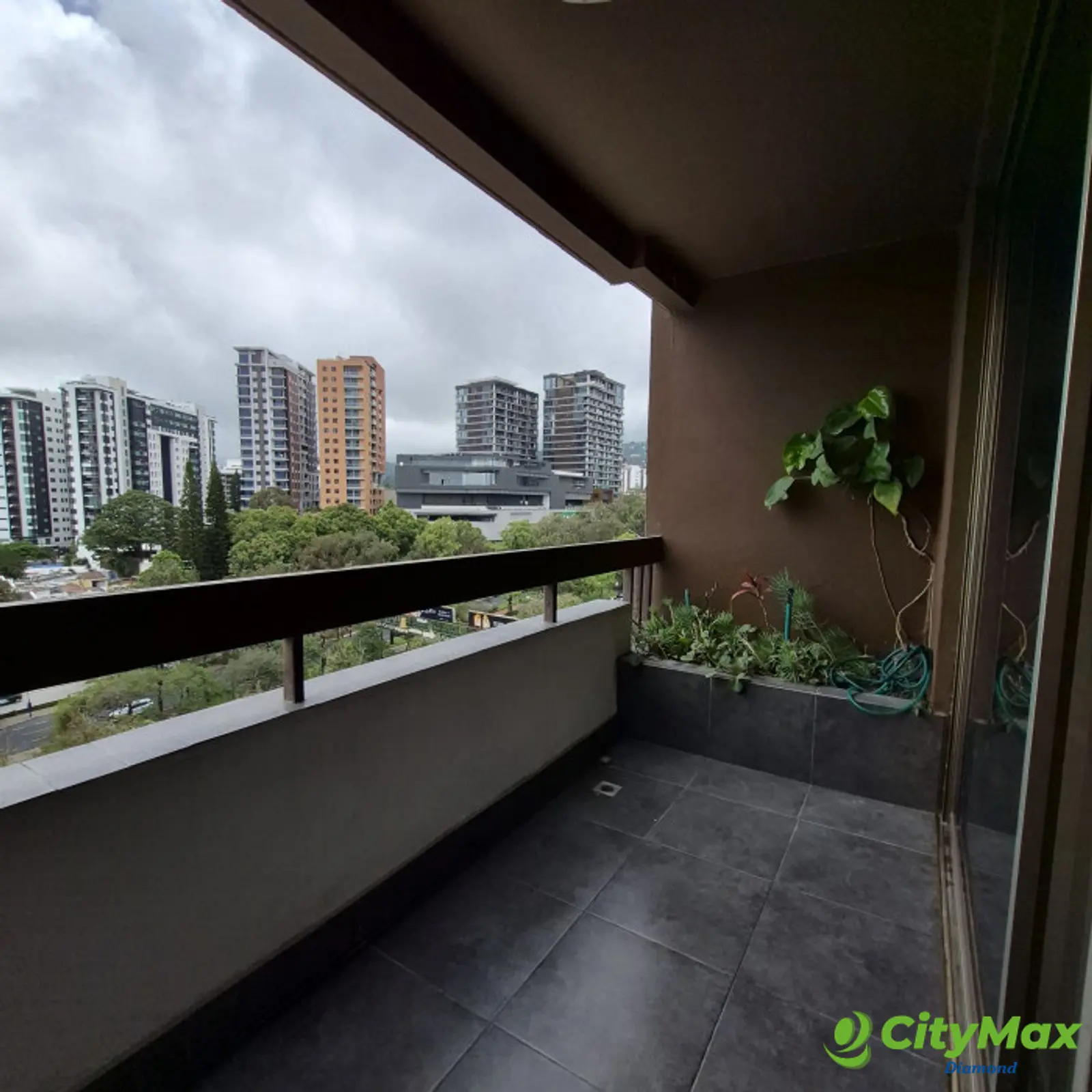 Apartamento semi amueblado renta zona 15 Vista Hermosa - foto 17