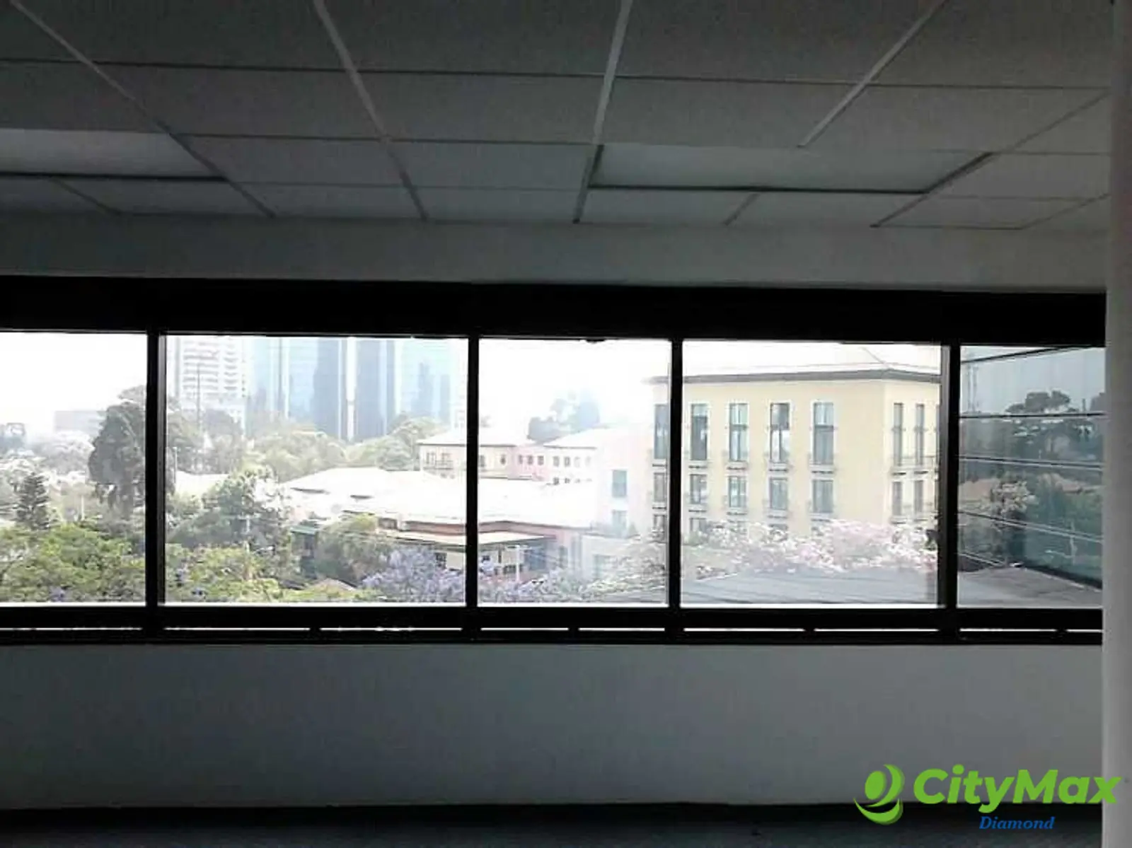 Amplia Oficina en Renta en Zona 10, Ciudad de Guatemala - foto 5